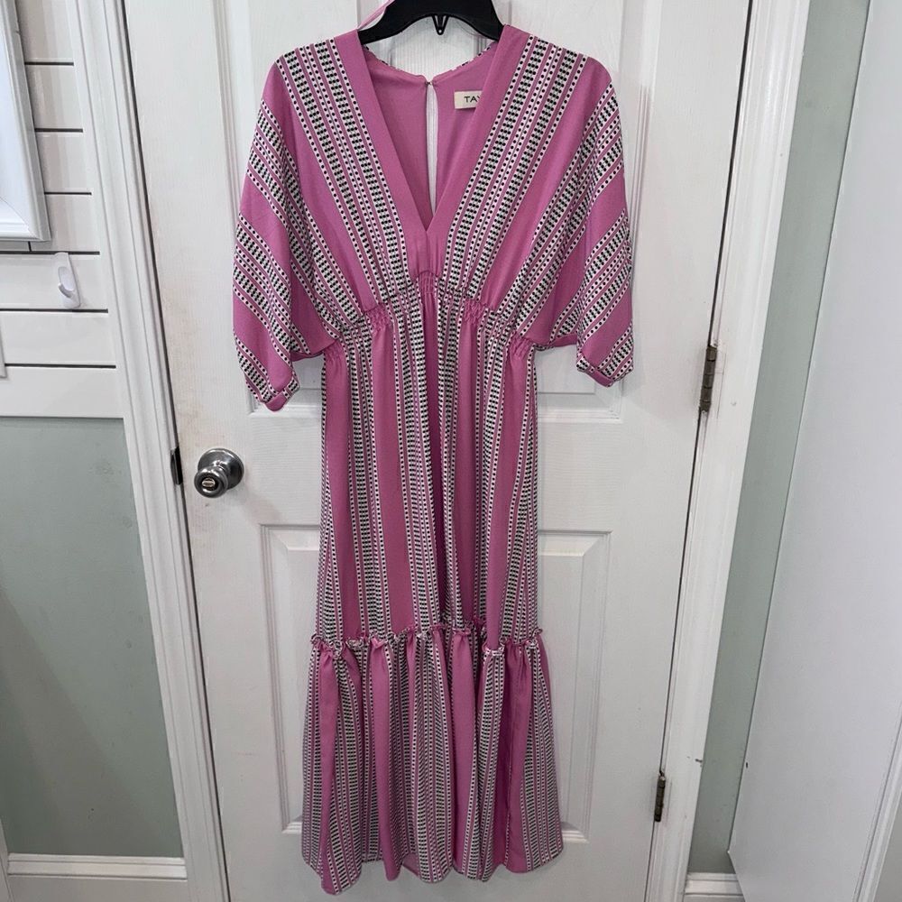 Taylor Striped V-Neckline Elbow Length Sleeve Tiered Bottom Maxi Dress size 2